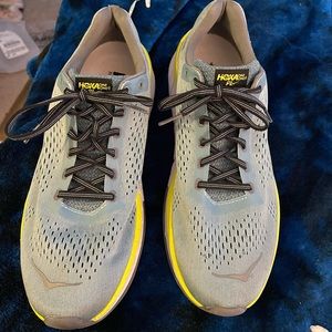 HOKA ONE ONE CAVU SNEAKERS